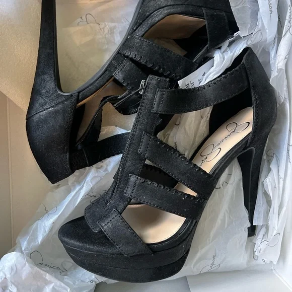 LIKE NEW- Jessica Simpson heels - Picture 1 of 5